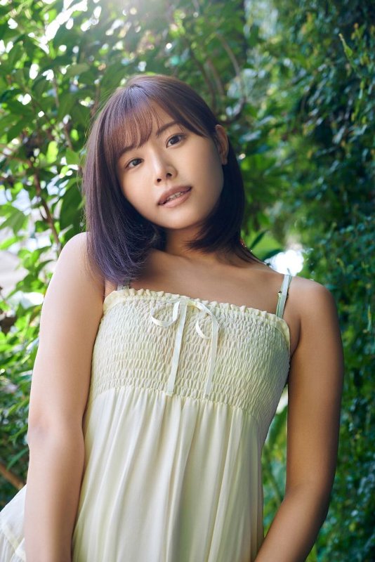 並木雲楓似の、Fカップ巨乳AV女優『本郷愛』バストアップ