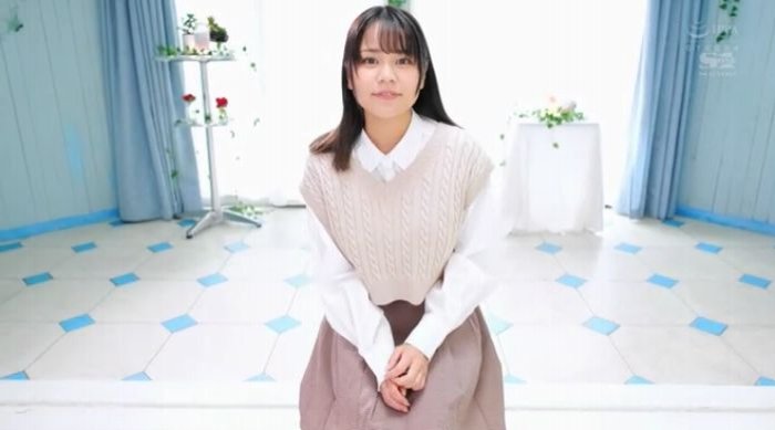 Lカップ爆乳AV女優『田野憂』のインタビューシーン