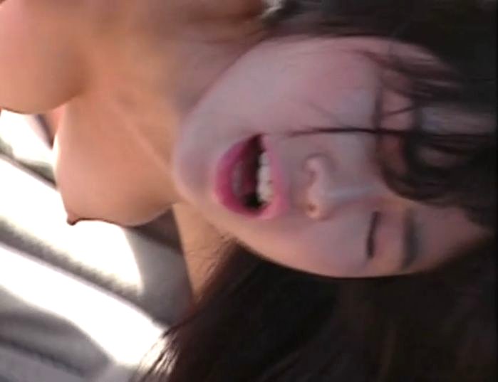 Eカップ巨乳の昭和レジェンドAV女優『あいだもも』のセックスシーン（バック）